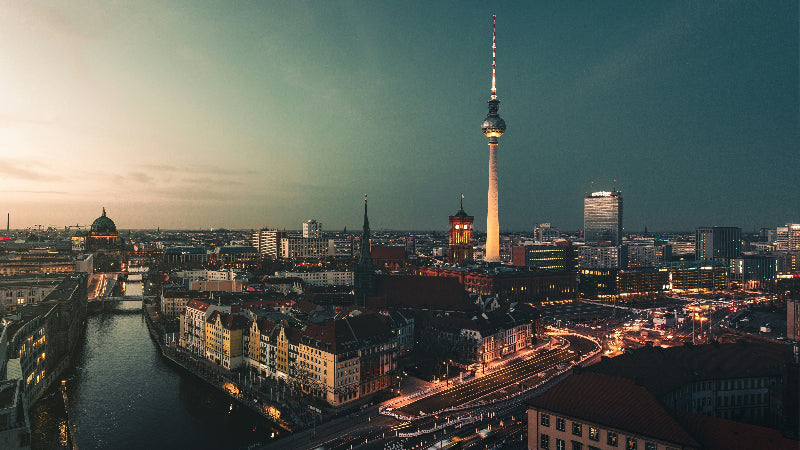 Foto von der berliner Innenstadt mit Berliner Alexanderplatz und Berliner Dom. 