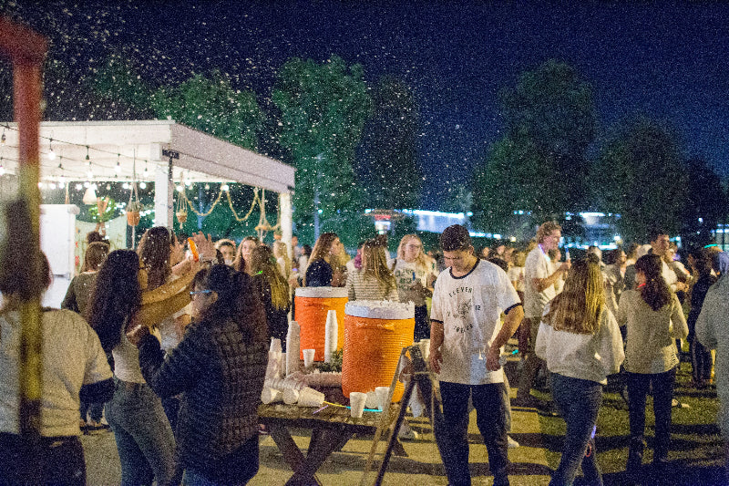 Foot von einer party am Holzmarkt 25 in berlin 