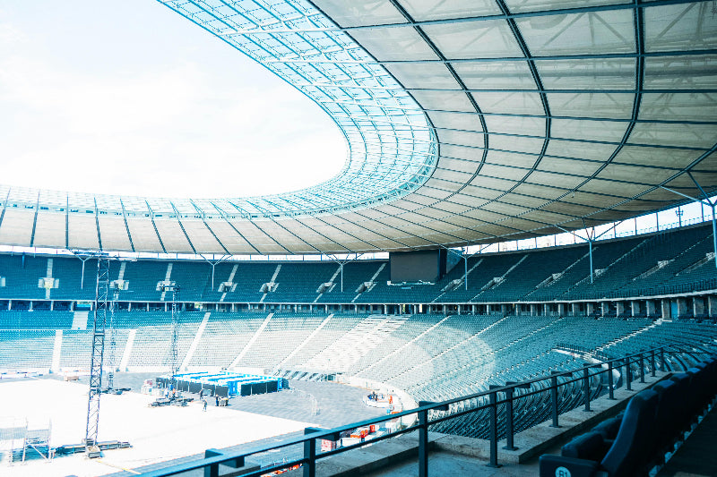 Foto vom Innenbereich des Olympiastadions während des Baus. 